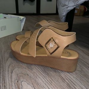 Buckle platform sandals